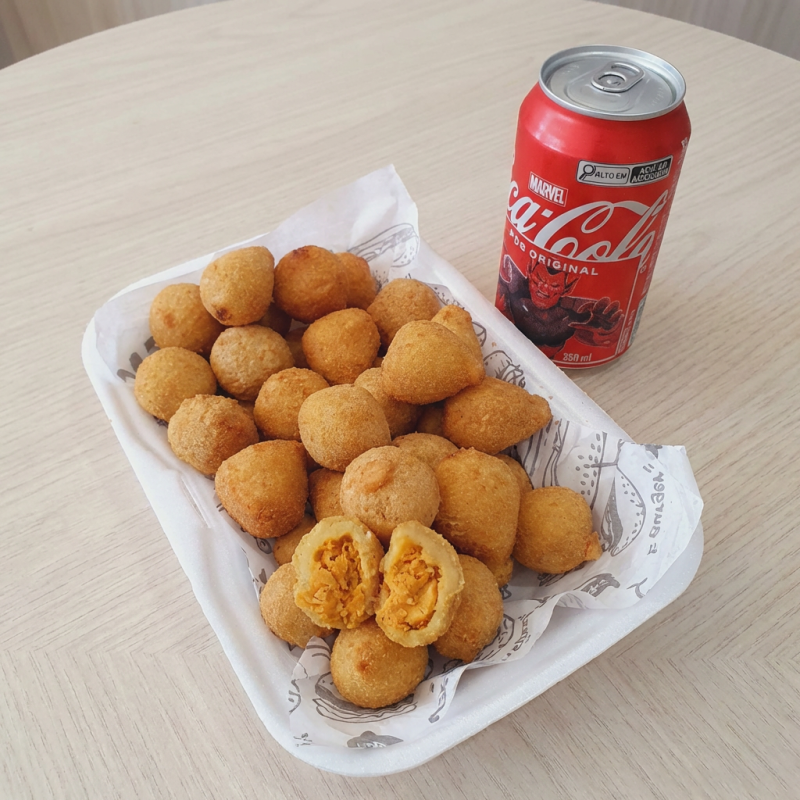 São irresistivelmente sequinhos e crocantes, fritos na hora.