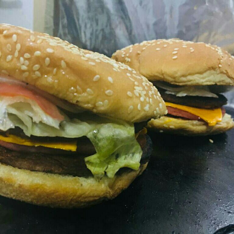 2 Hamburguesas Con Papas