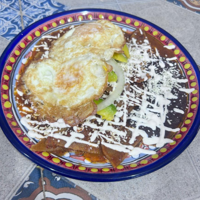 Chilaquiles con Huevo