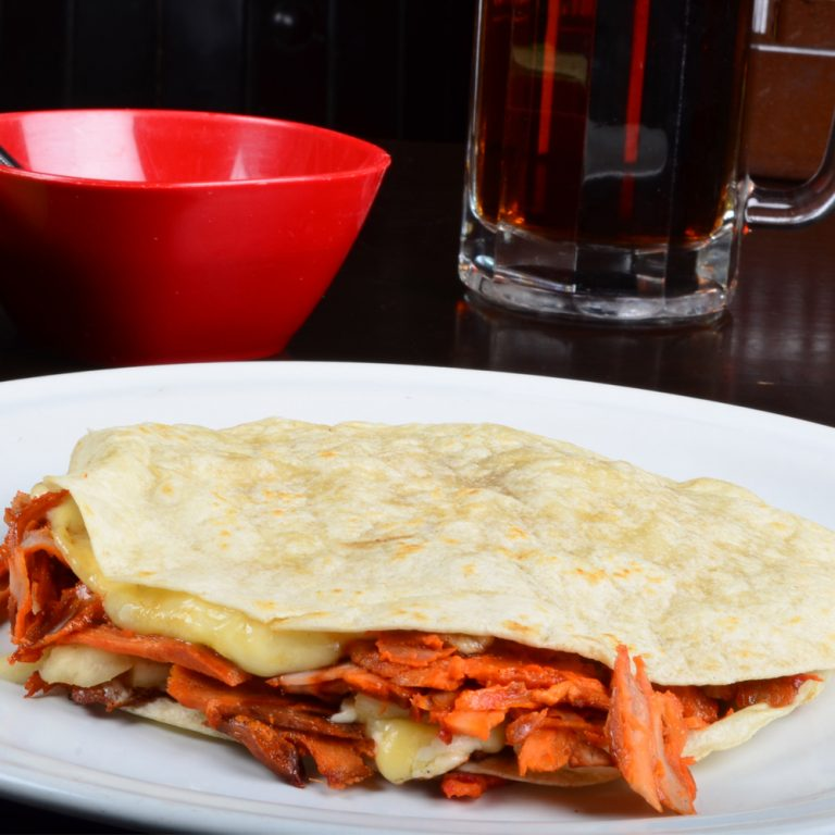 TACO AL PASTOR DE TORTILLA DE HARINA CON QUESO