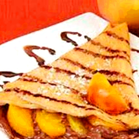 CREPA CON NUTELLA Y DURAZNO EN ALMIBAR