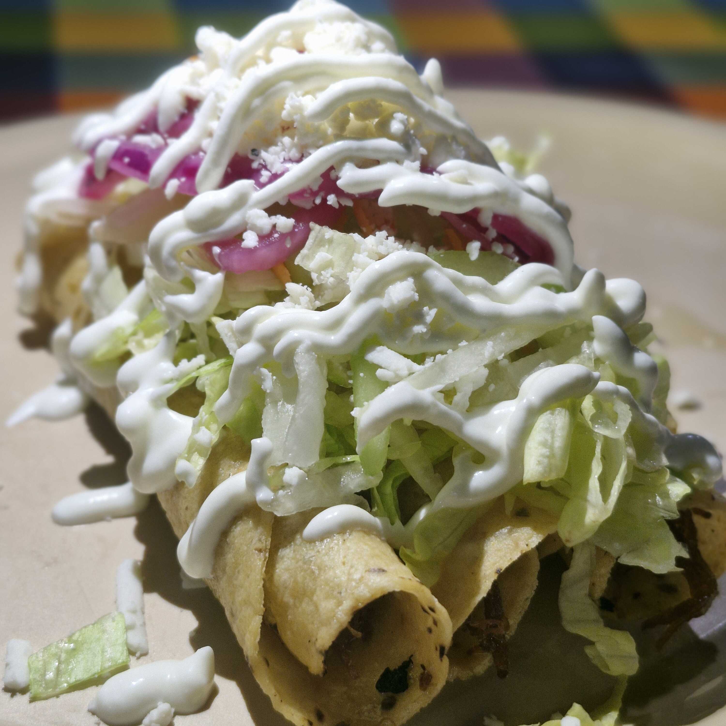 Orden De Flautas De Res (3 Piezas)