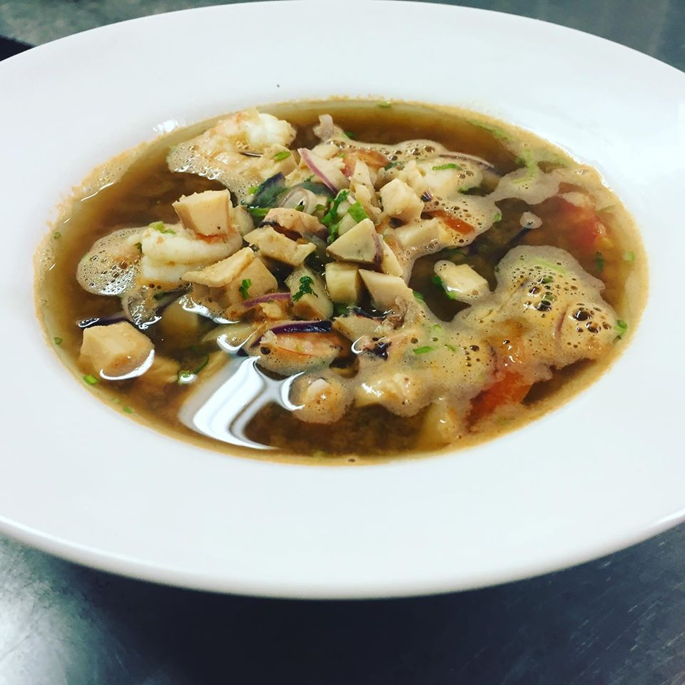 Sopa mixta de mariscos