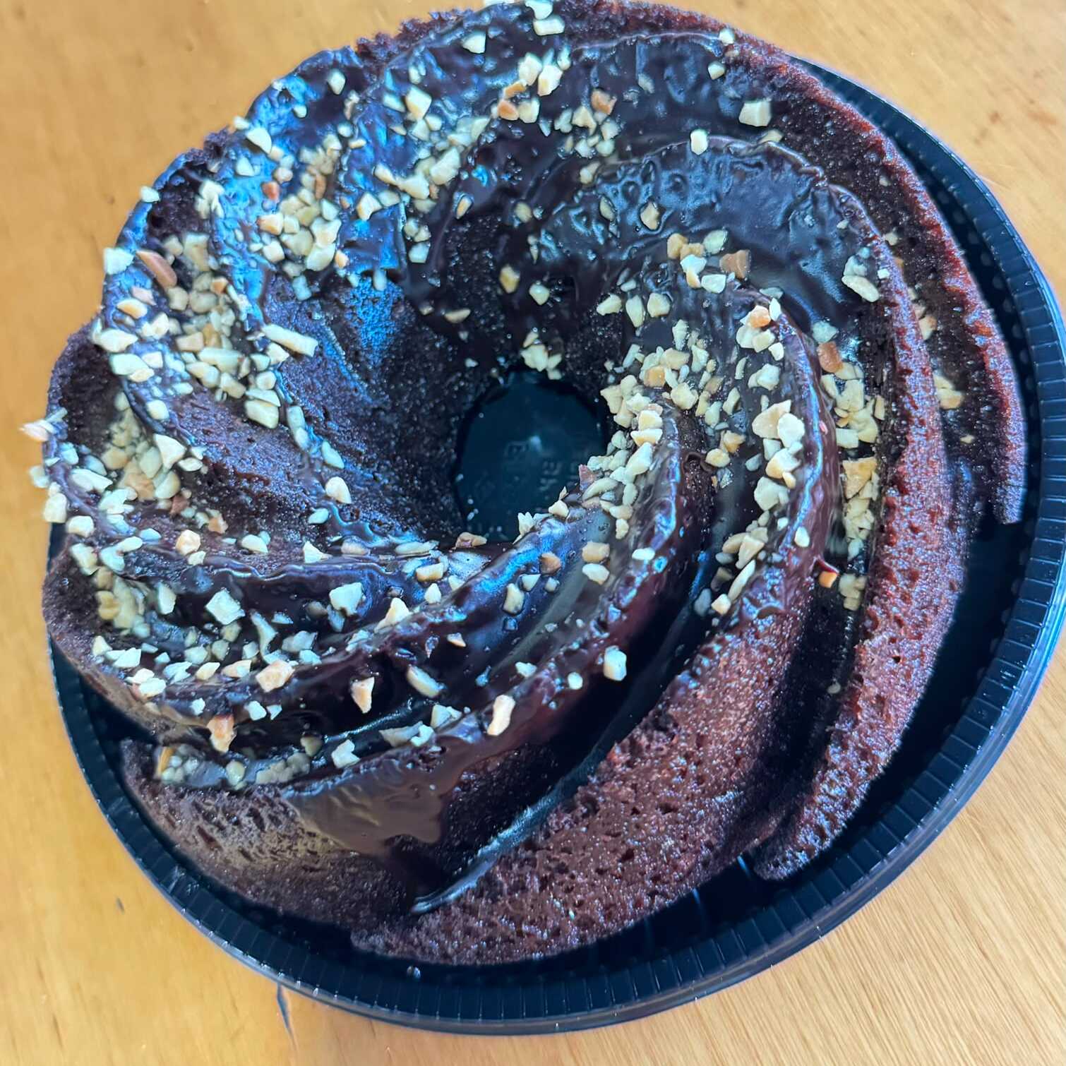 Bolo de chocolate simples e úmido, perfeito para os amantes de chocolate.