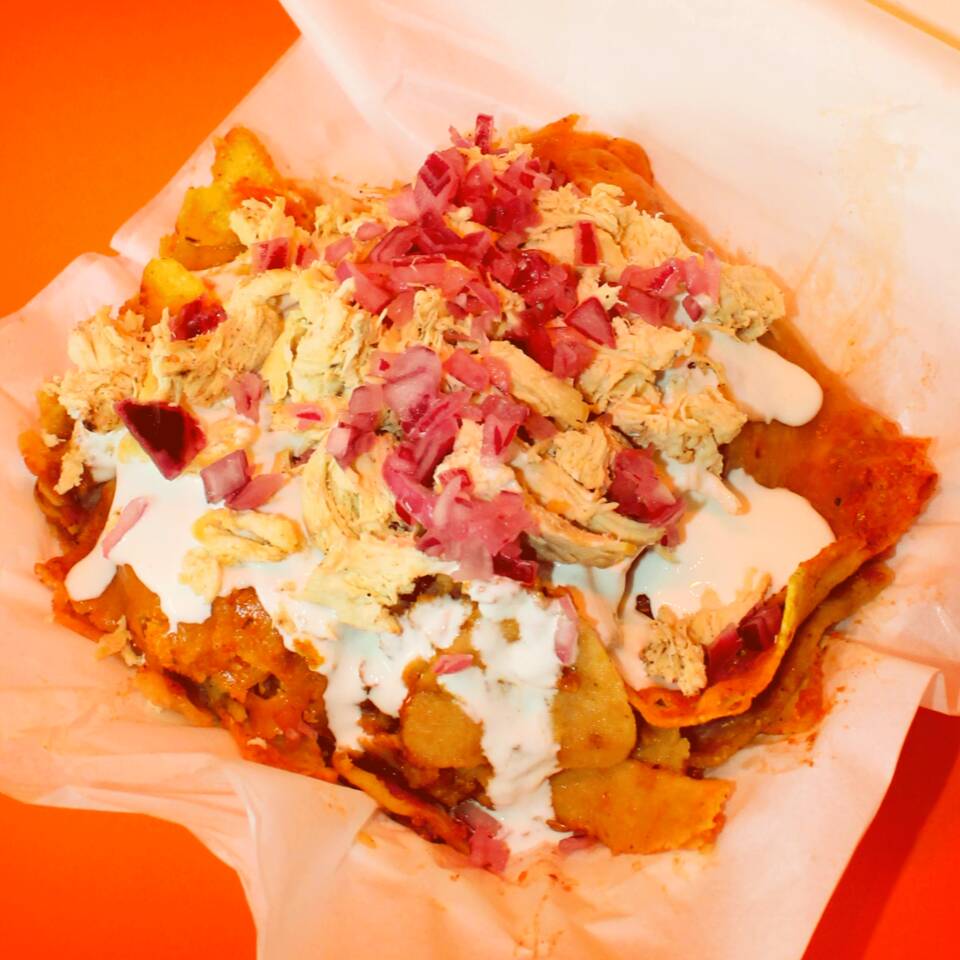 Chilaquilx con Pollo