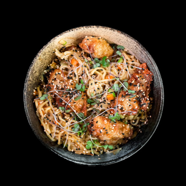 Yakisoba con Gyozas