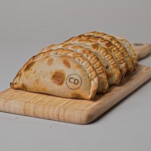 12 EMPANADAS
