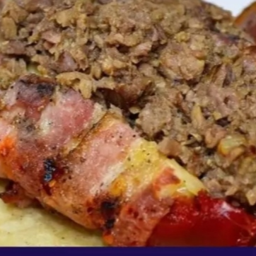 Salchicha Asada con Carne Arrachera