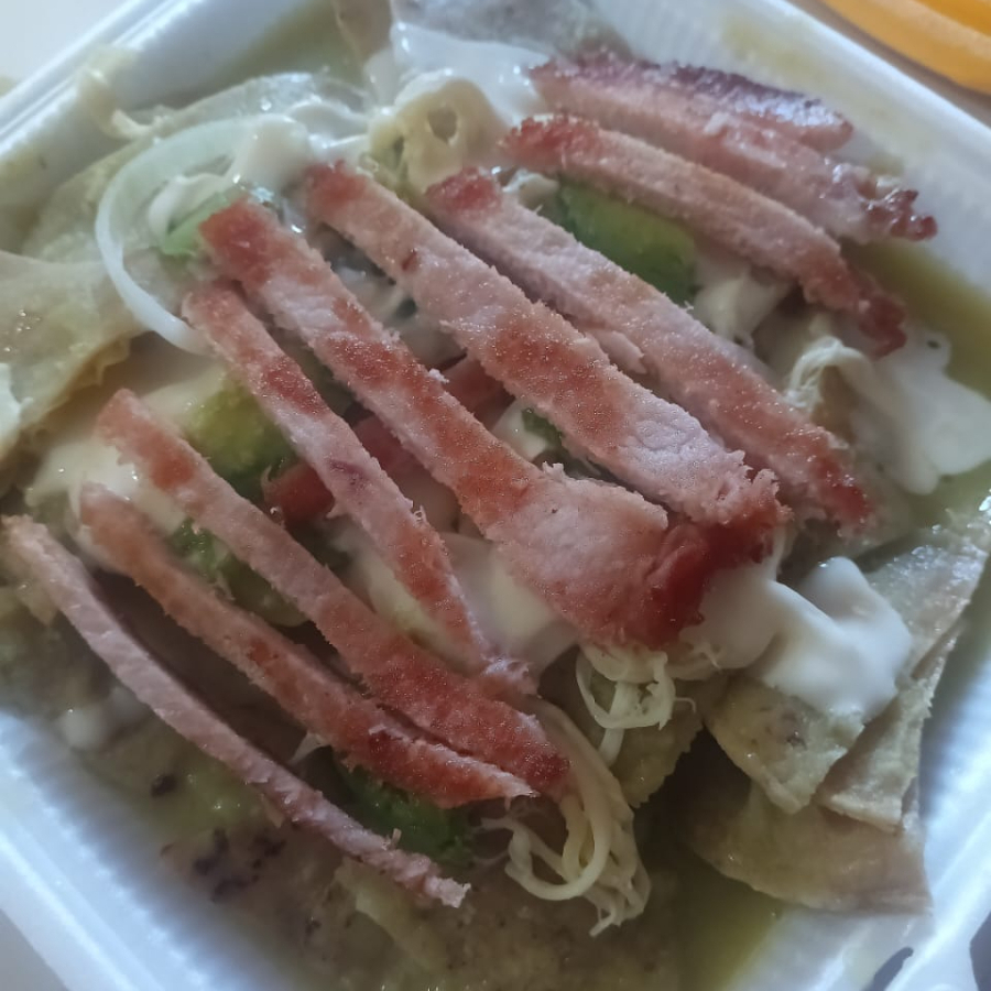 Chilacukis con Chuleta