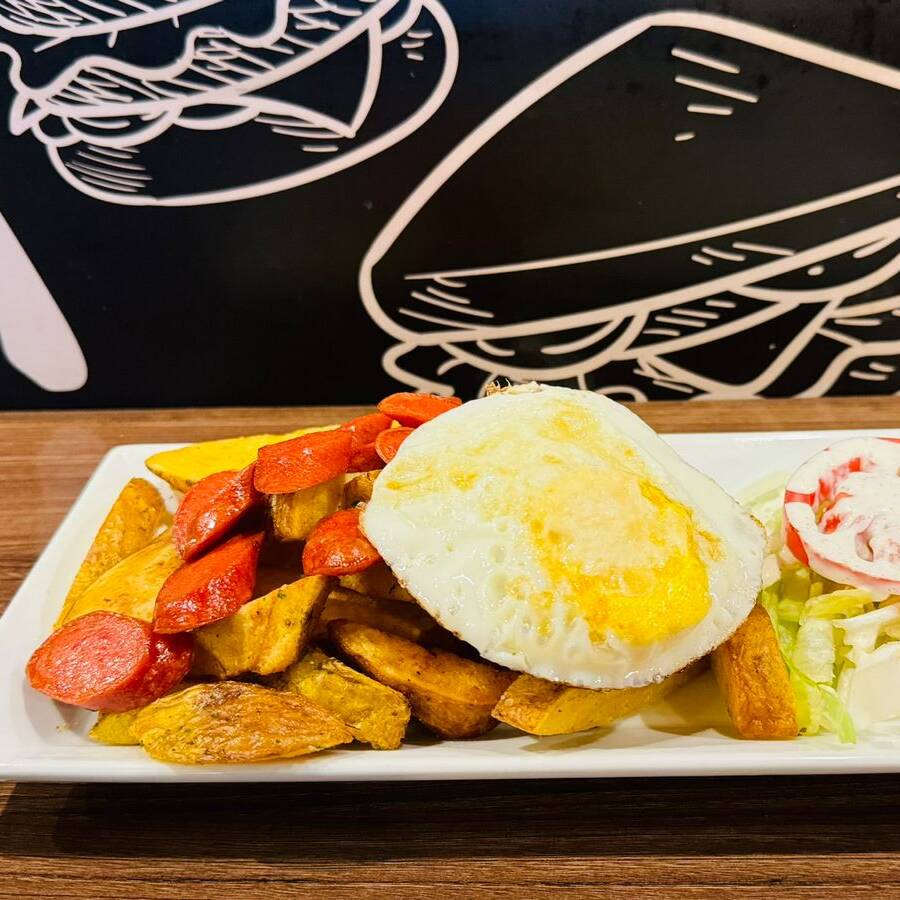 Salchipapa Especial