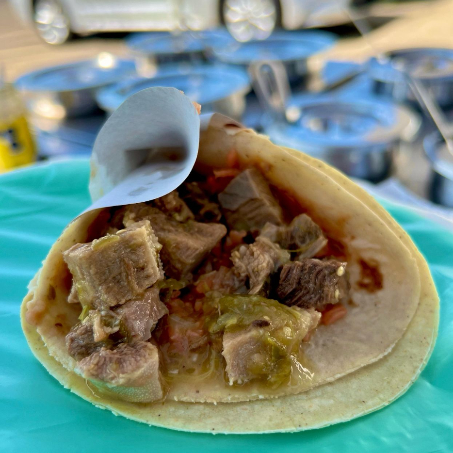Taco Lengua en Salsa Verde