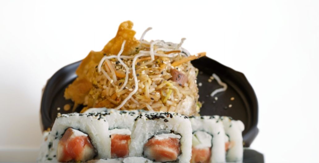 COMBO VENTO 1: UN MAKI SENCILLO+ 1/2 YAKI