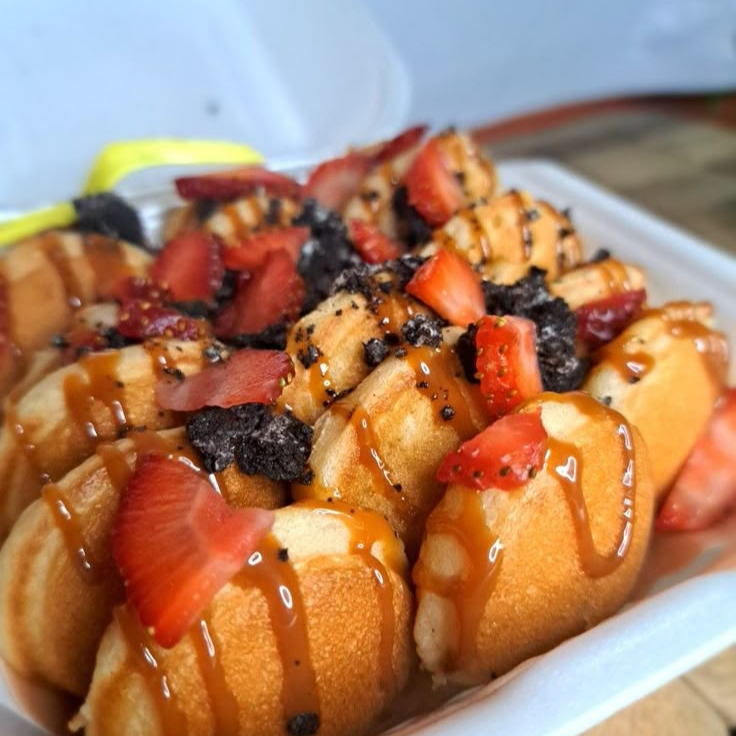 Mini Hotcakes + Chocolate Caliente