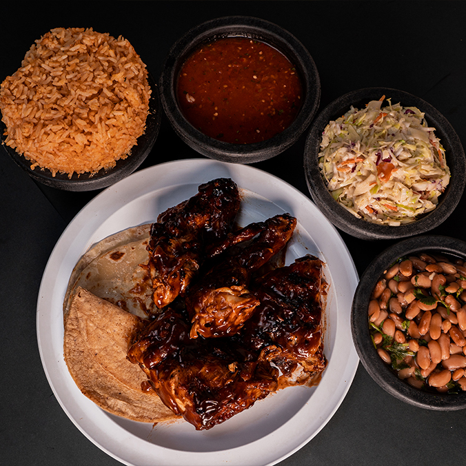 1/2 Pollo en BBQ (hasta 2 Personas)