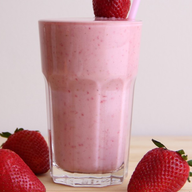 Licuado de Fresa 16 Oz