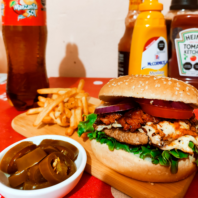 Hamburguesa Mexicana