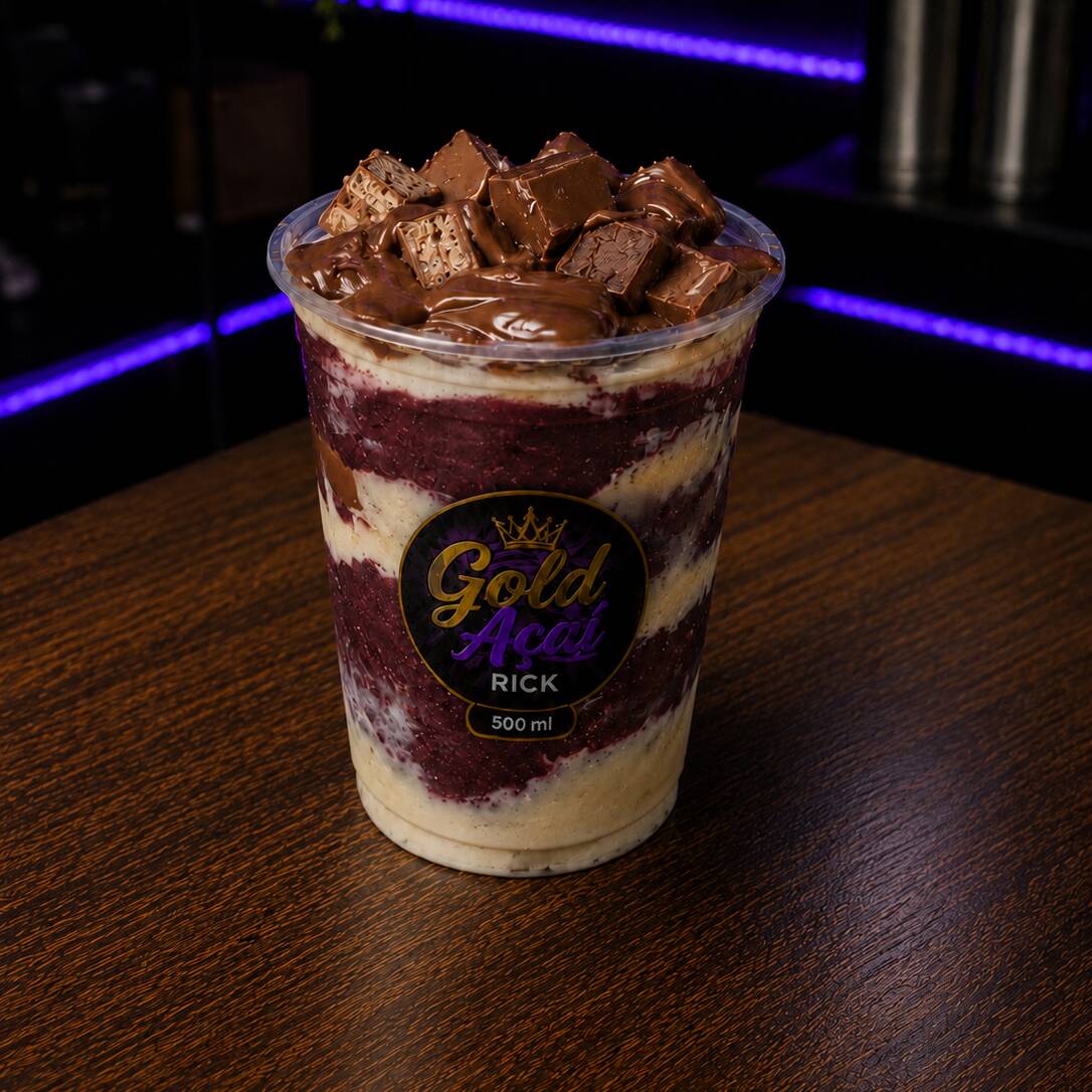 Creme de açaí bem gostoso, com Nutella, leite em pó, leite condensado, e kit ket