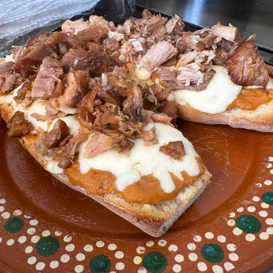Mollete con Carne 2 pzas