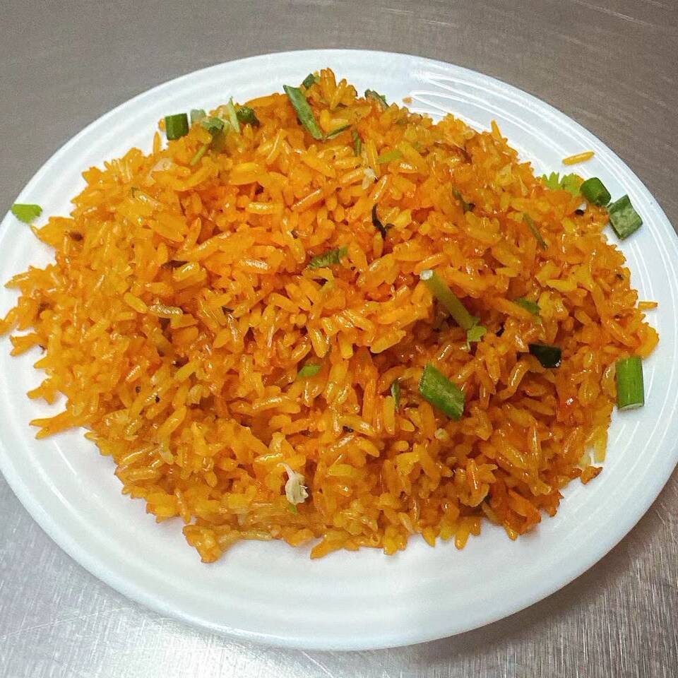 Arroz Mixto con Res, Pollo y Camarón