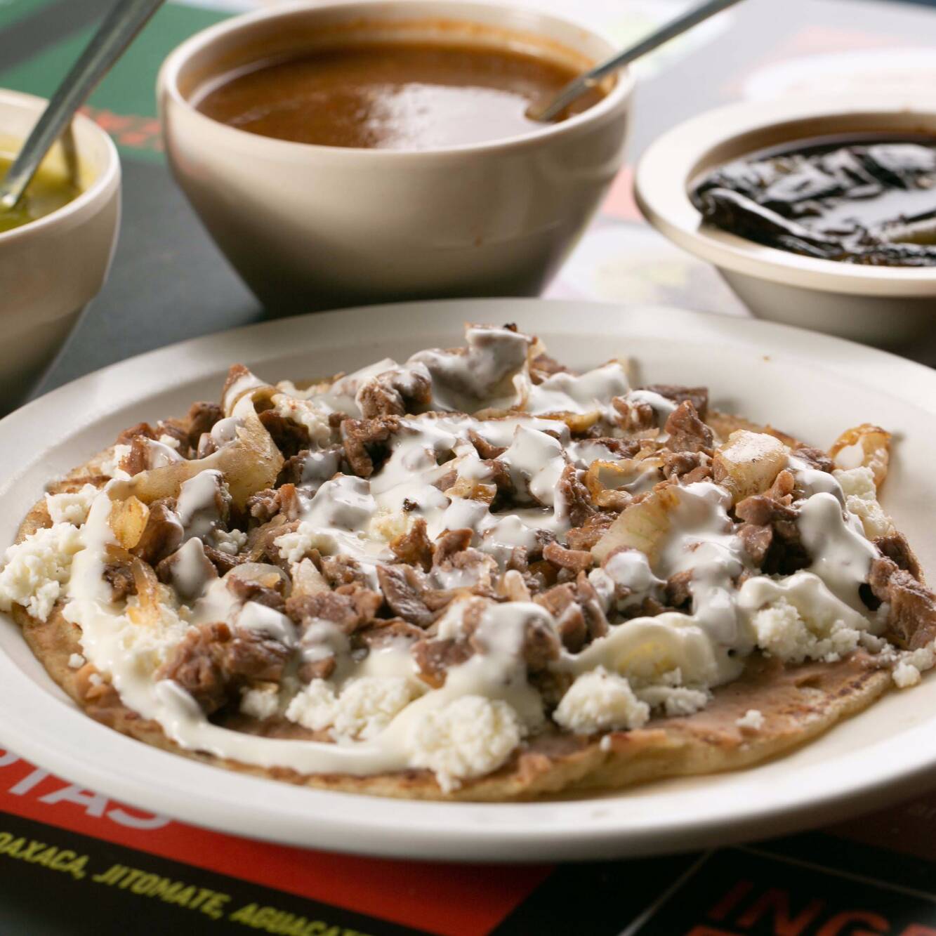 Sope de Bistec con Queso Panela