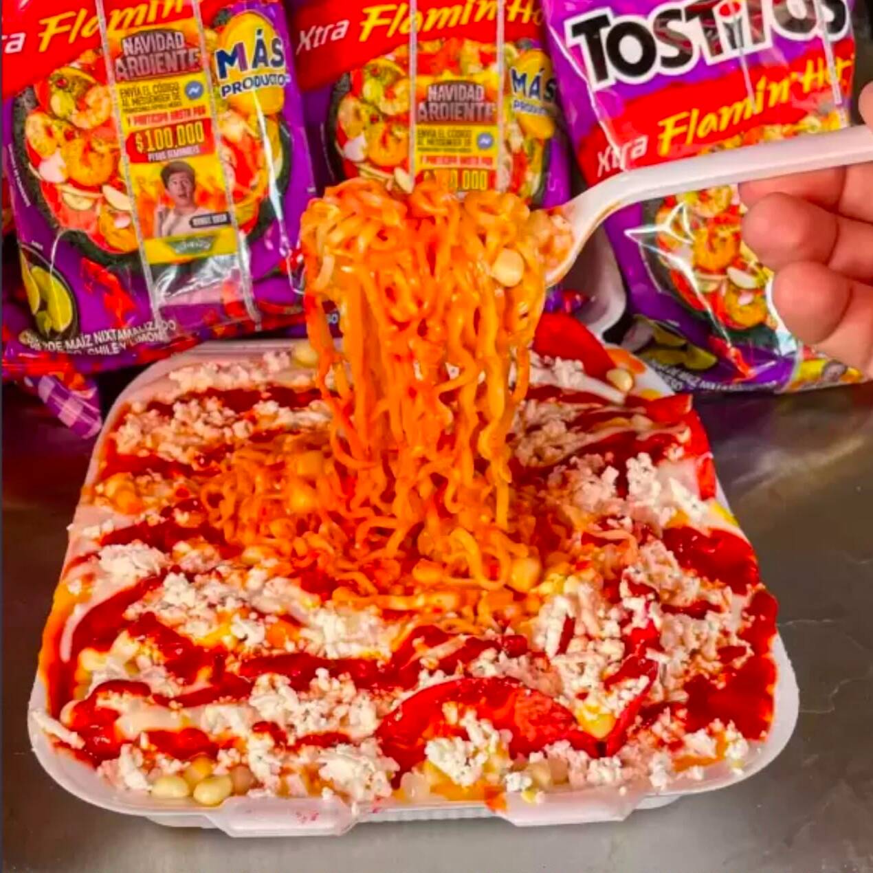 MEGA CHAROLA FAMILIAR DE TOSTITOS CON MARUCHAN