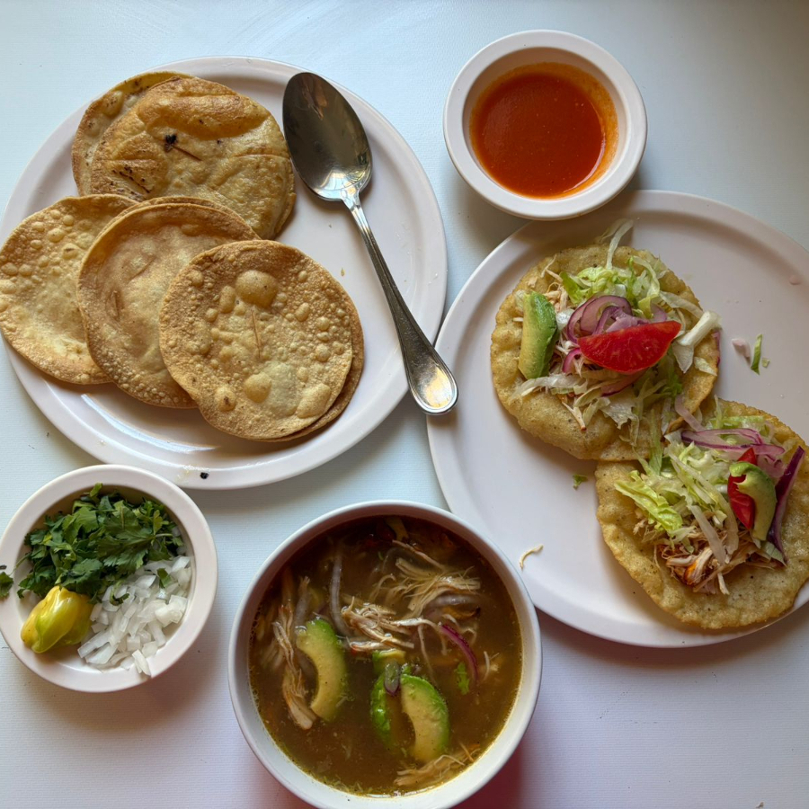Combo 2 Salbutes + Caldo de pollo