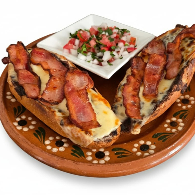 MOLLETES CON TOCINO