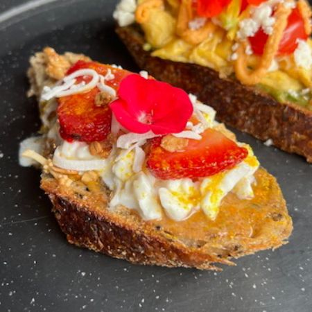 Aura Toast