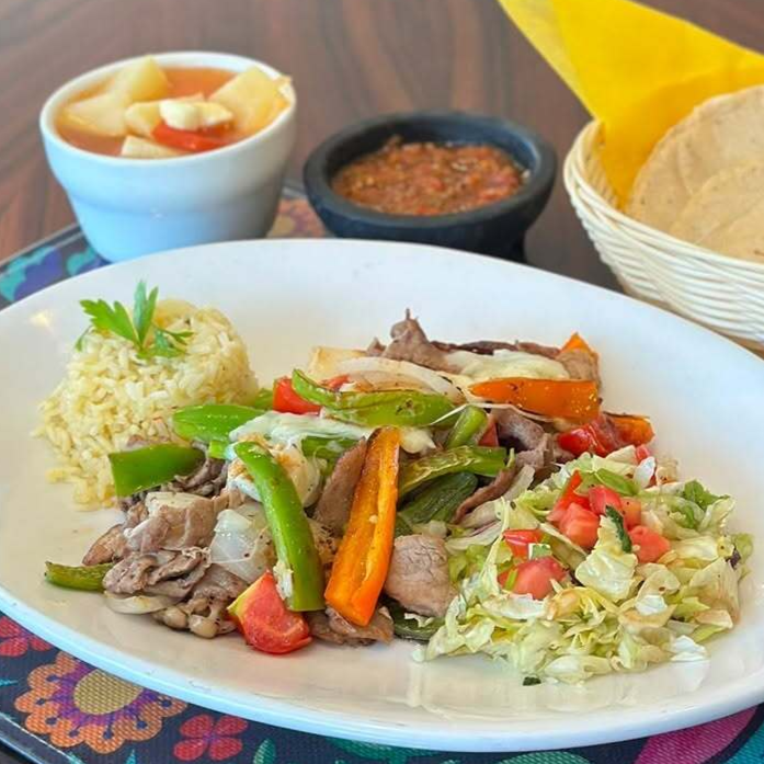 Fajitas de Res o de Pollo