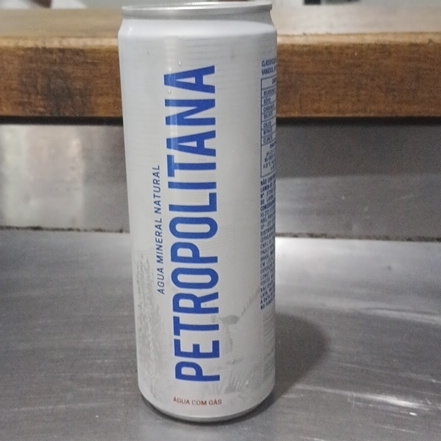 ÁGUA PETROPOLITANA COM GÁS LATA 350ML