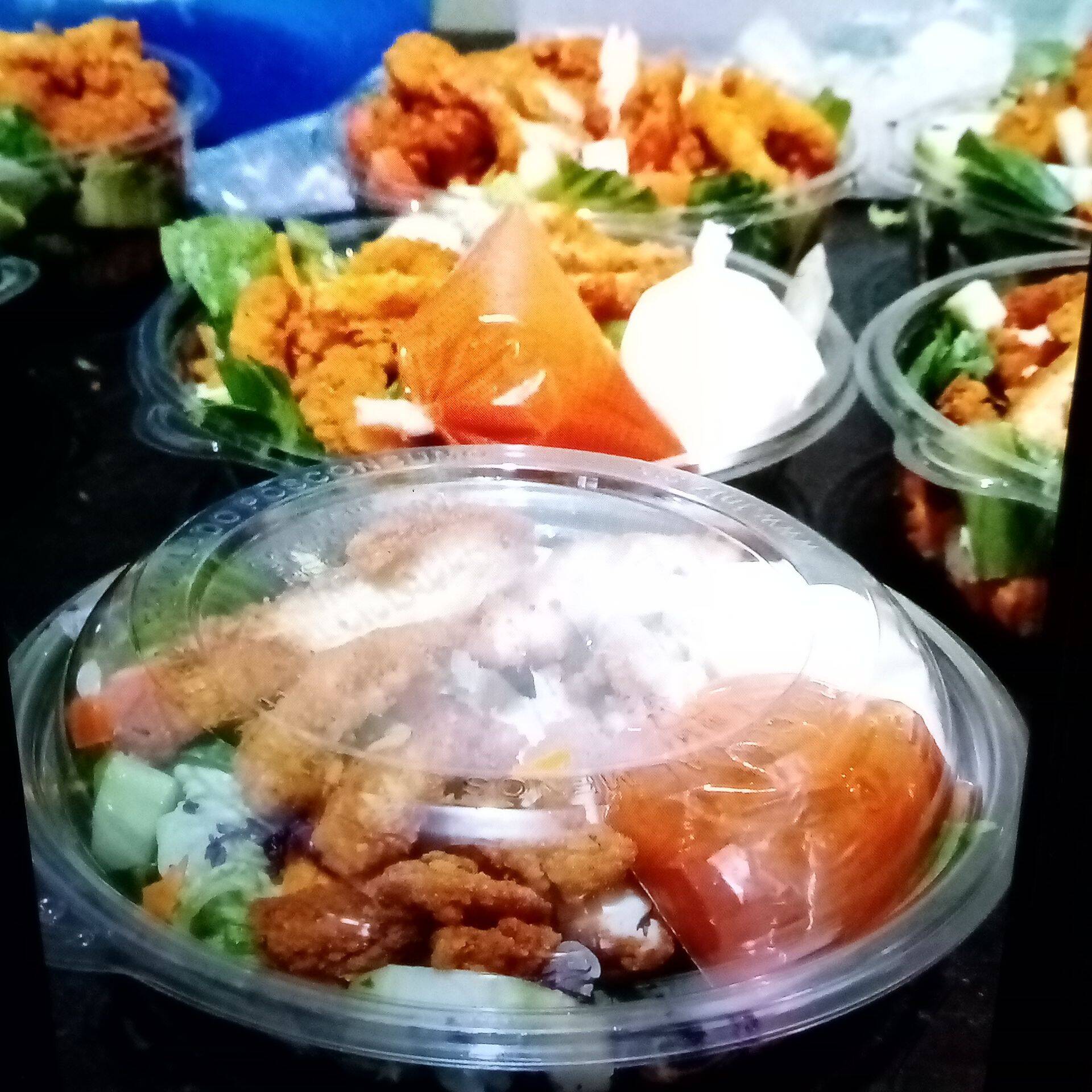Ensalada Boneless