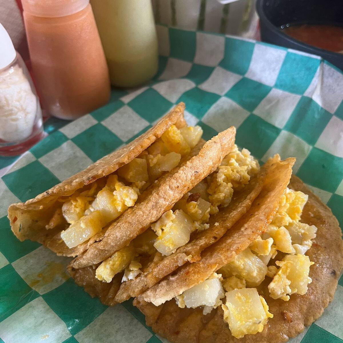 Taco de Papas con Huevo