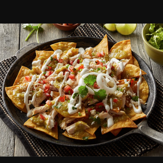 Chilaquiles Rojos de Huevo