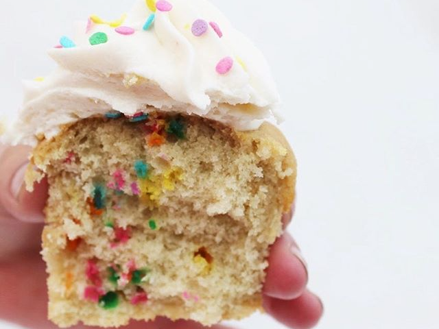 Caja Cupcakes Funfetti