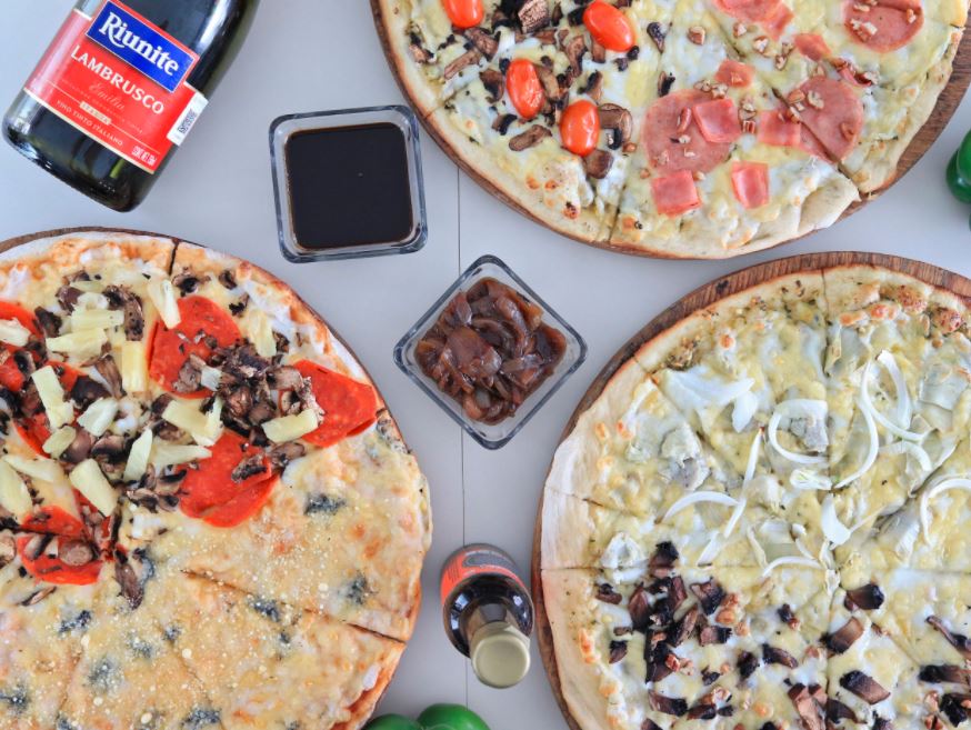 Gino´s Pizzas (Universidad)