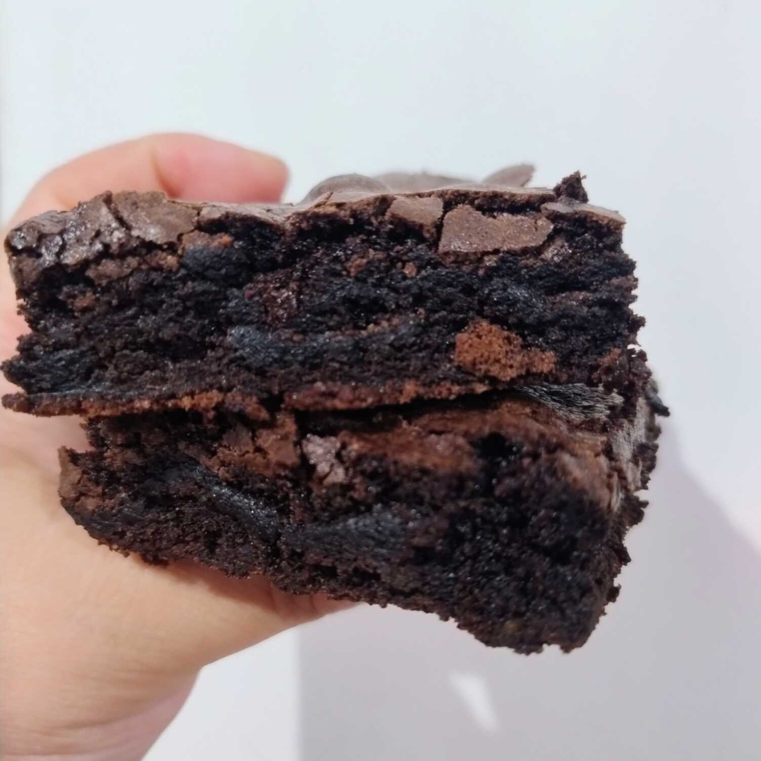 Brownie cacau meio amargo, um clássico da Delicatto