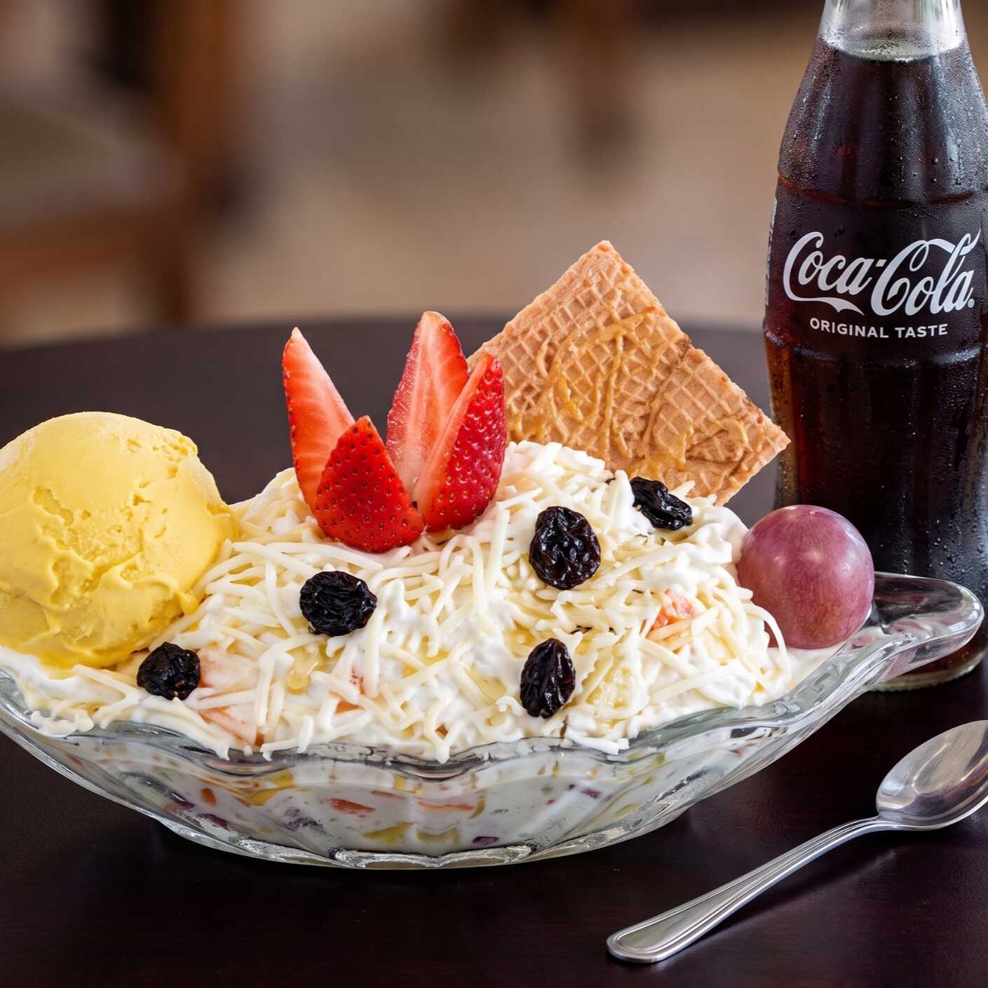 Ensalada de Frutas Junior + Coca Cola