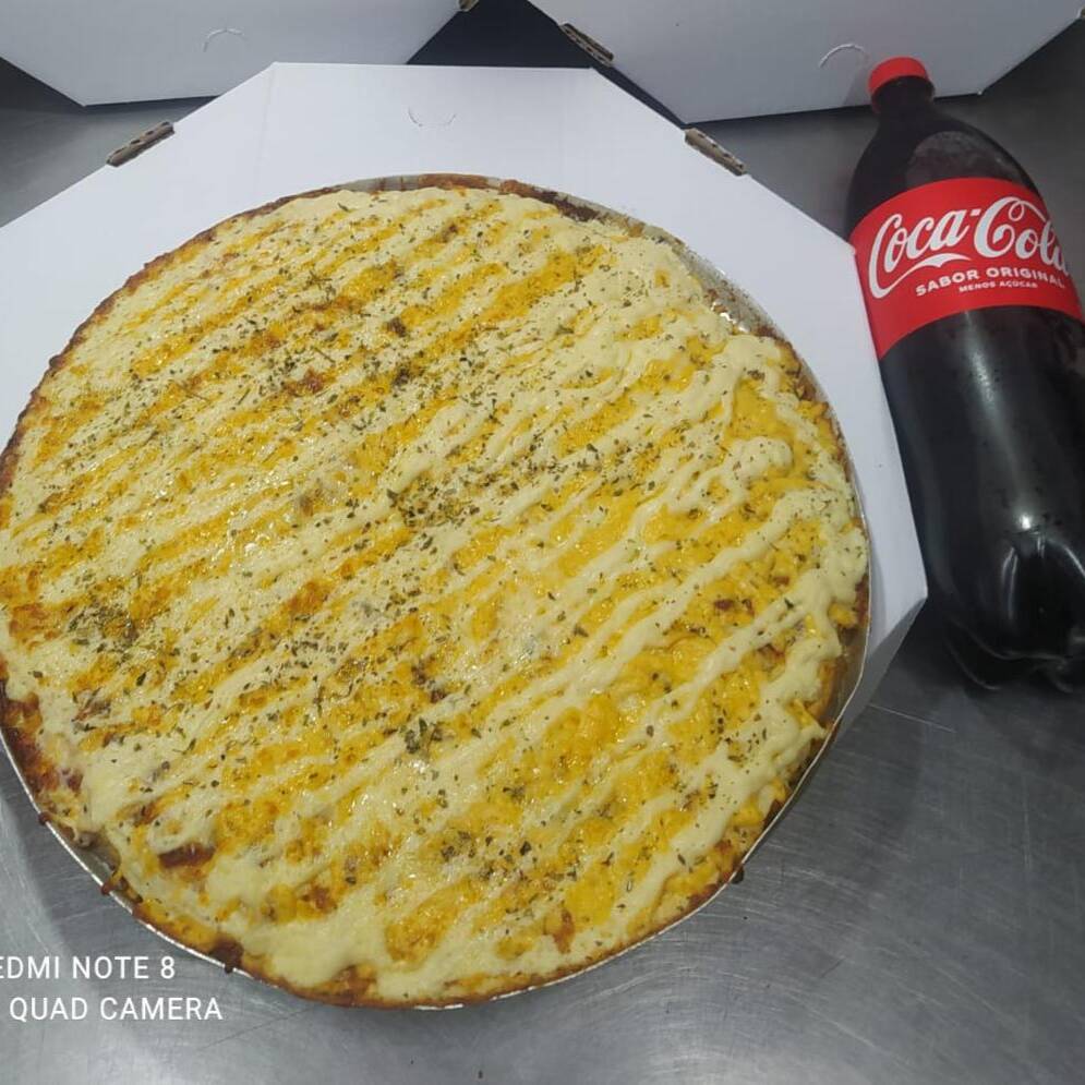 Combinação irresistível!
Uma super pizza de 40cm com a cremosidade e intensidade do clássico 4 queijos: mussarela, Catupiry, parmesão e gorgonzola derretendo em cada fatia. E pra deixar tudo ainda melhor, uma Coca-Cola geladinha de 1,5l pra completar o combo perfeito. Ideal pra reunir quem você gosta e aproveitar cada pedaço!
#Pizzaquatroqueijos #Combodelícia #Pizzacomcoca #40cmdesabor #Recheiocremoso #Amopizza #Pizzatime #Foodlovers # #Saborirresistível