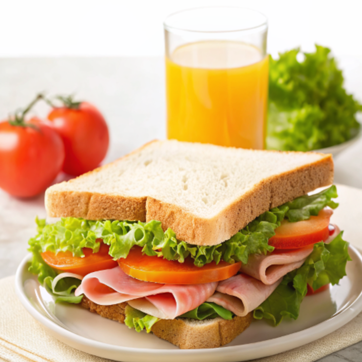 Sandwich de Jamón con Jugo a Elegir