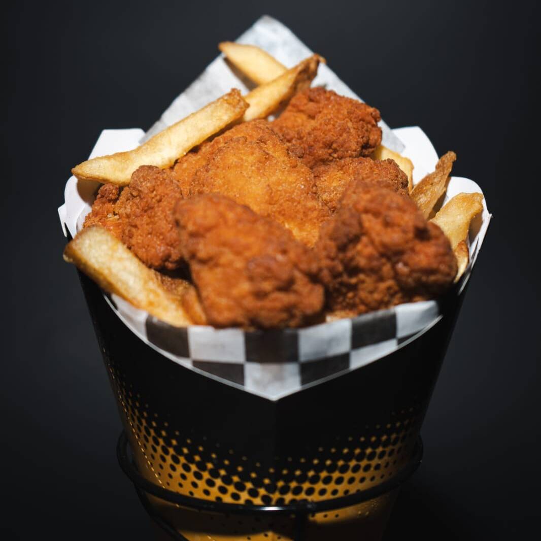 Cono 2: Papas & Boneless