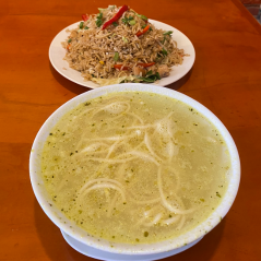 Salvaje de Pollo y Caldo de Gallina