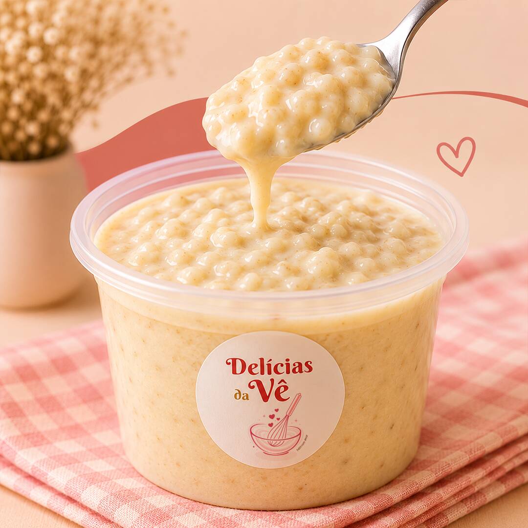 Canjica Cremosa 4 Leites sem Paçoca, preparada artesanalmente com uma combinação especial de quatro leites e coco ralado. Cremosa, saborosa e feita no dia. 500g - serve de 2 a 3 pessoas.
