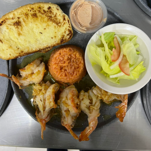 CAMARONES AL MOJO DE AJO