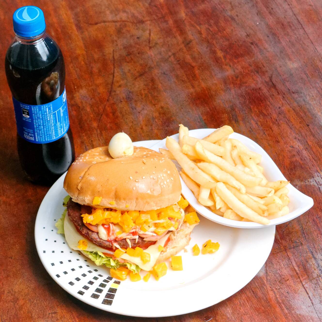 Combo Hamburguesa Hawaiana + Papas + Bebida