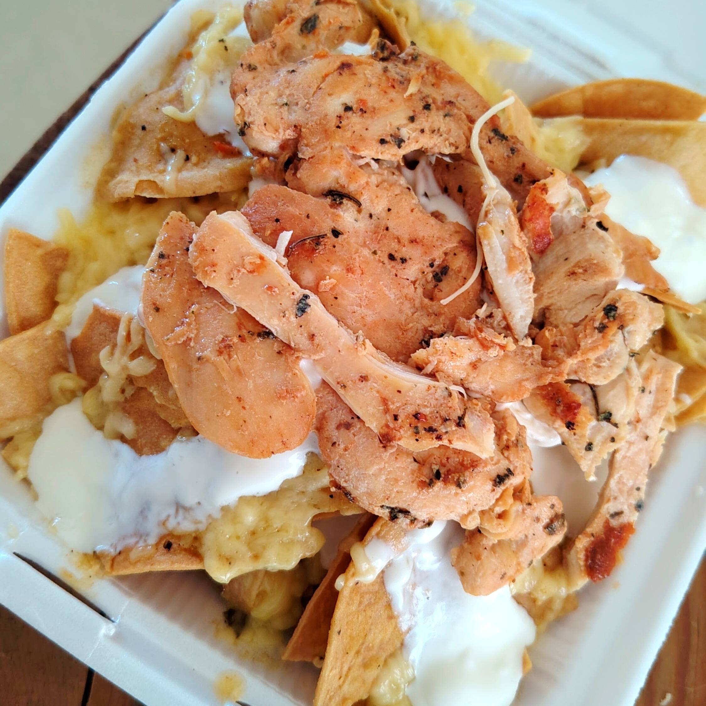 CHILAQUILES ROJO POLLO