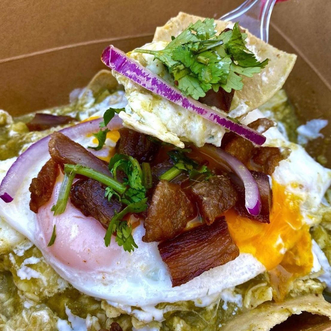 Chilaquiles Completos