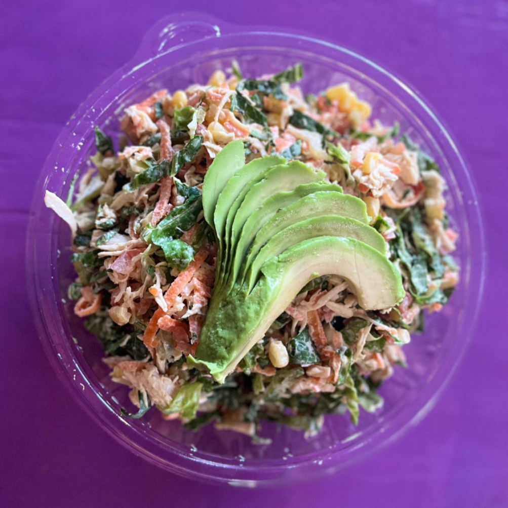 Ensalada de Pollo + Agua del Dia