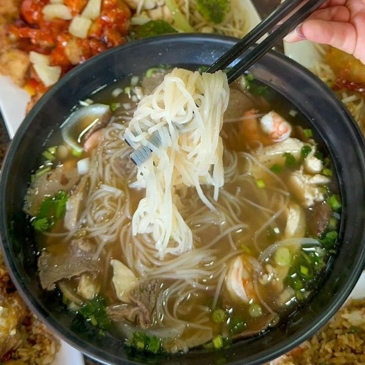 Pho Camarón