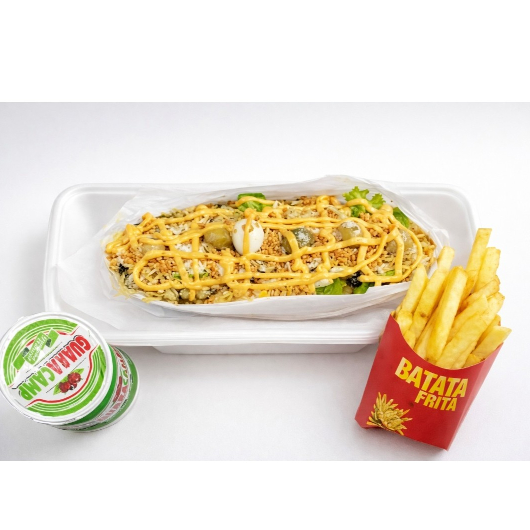 Pão , linguiça , azeitona , ovo codorna , passas , batata palha , milho , ervilha e queijo ralado e molhos .