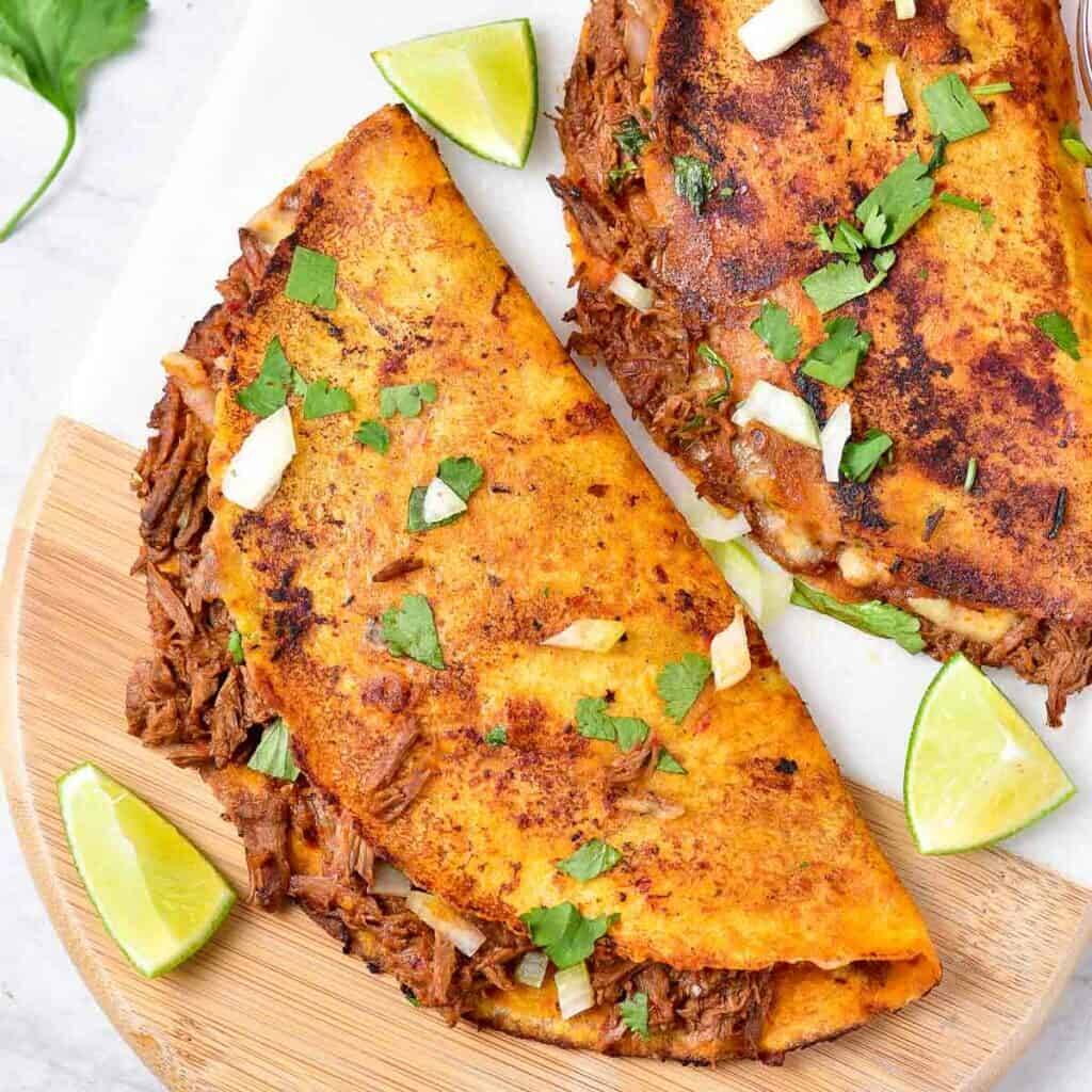 Quesadilla de Birria Maiz